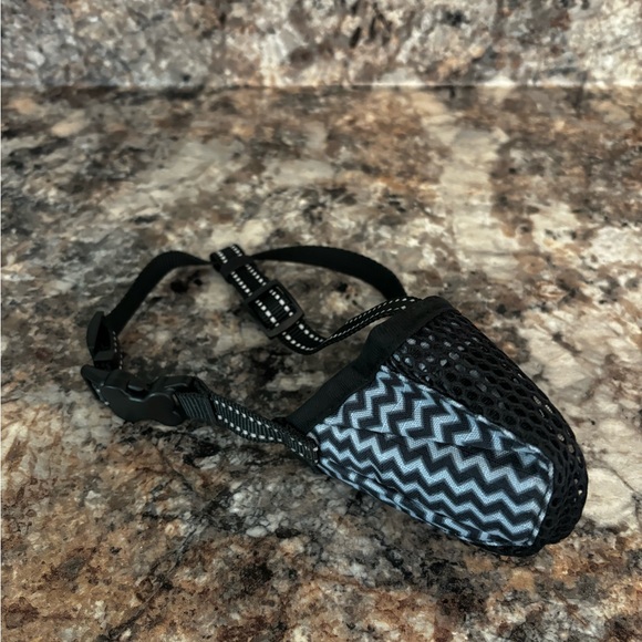 [Medium] - Dog Breathable Cloth Muzzle - Picture 2 of 7